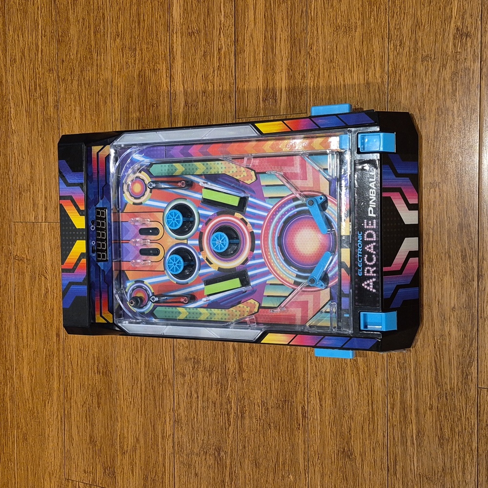 Electronic arcade table top pinball machine